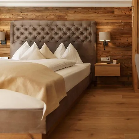 Naturhotel Edelweiss Hotel 4*