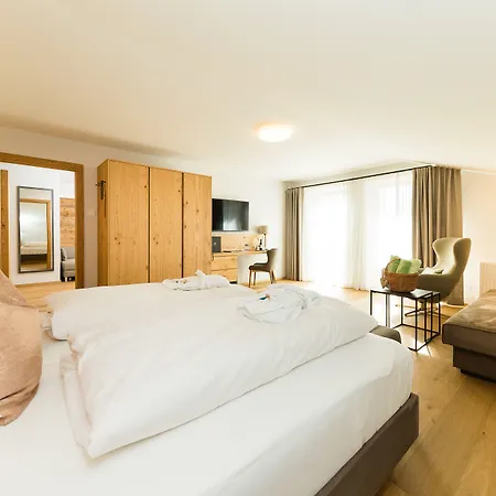 호텔 Naturhotel Edelweiss 4*