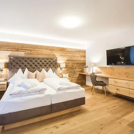 Naturhotel Edelweiss 4*